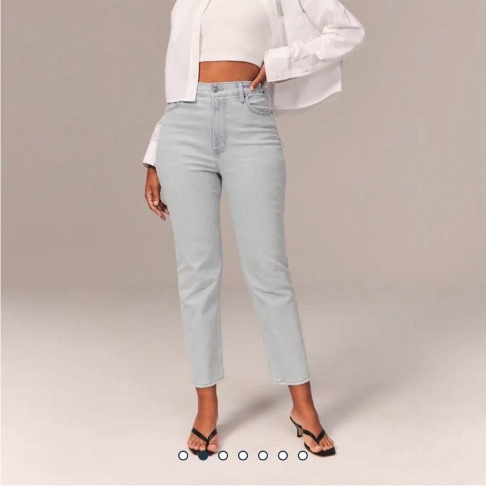 Abercrombie & Fitch High Rise Straight Jeans